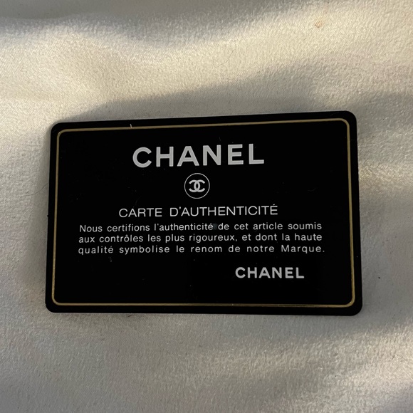 [Authentic] CHANEL PATENT LEATHER JUMBO DOUBLE FLAP BAG - Picture 13 of 17